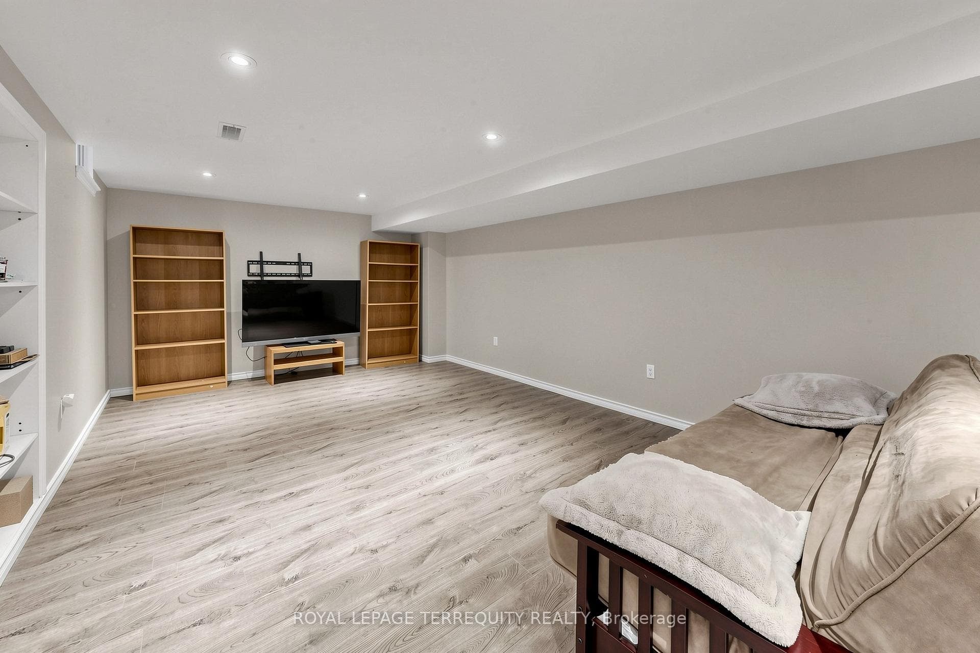12 Ballantyne Drive photo 42