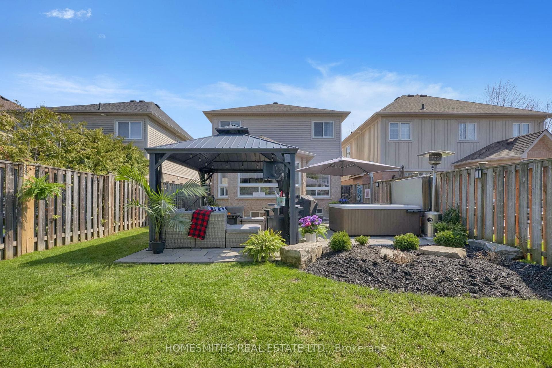 147 Sleeman Square photo 28