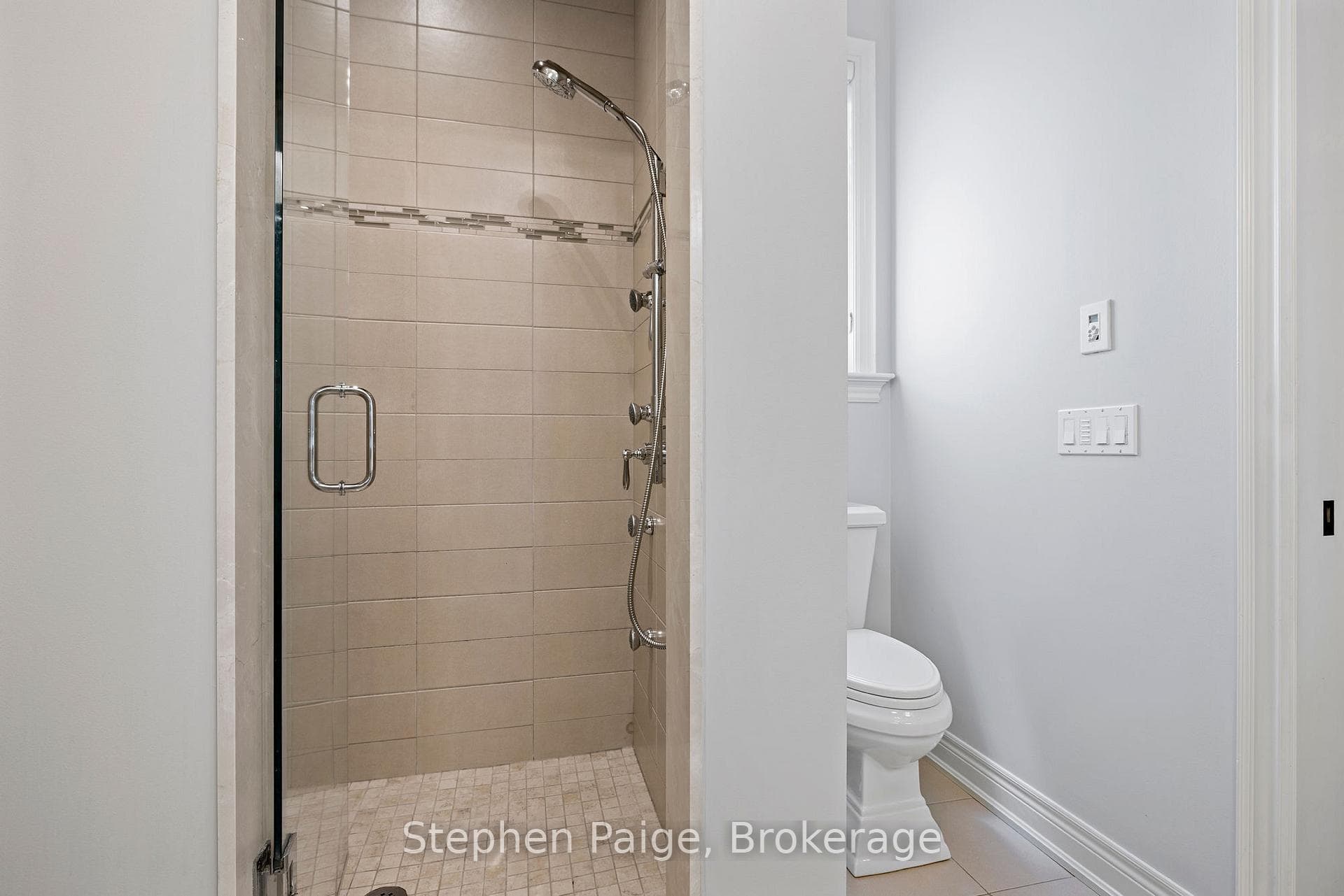 976 Shadeland Avenue Unit 10 photo 20