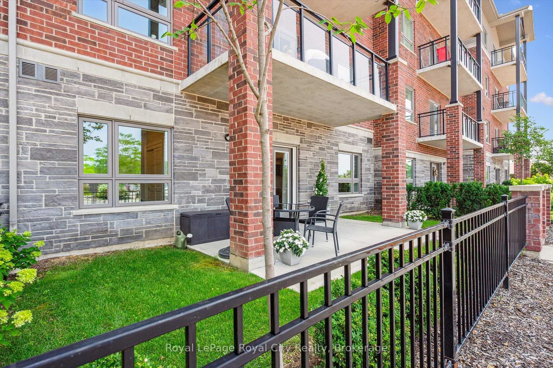 35 Kingsbury Square Unit 121 photo 30