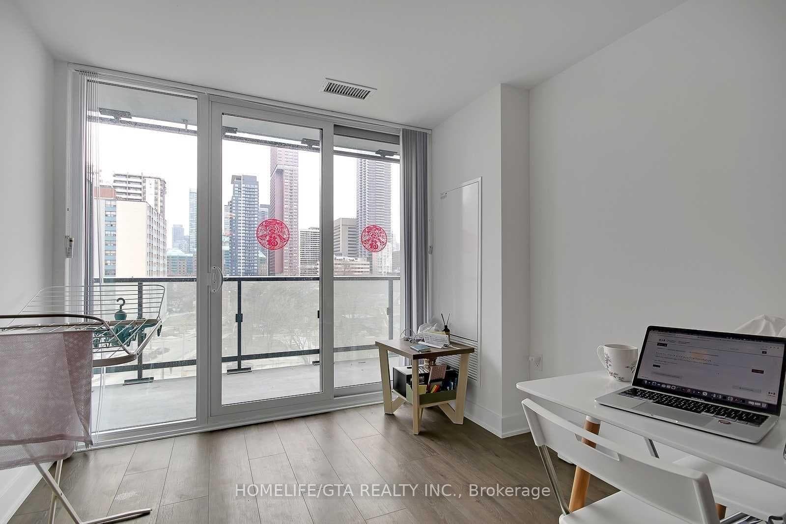 575 Bloor Street Unit 511 photo 10