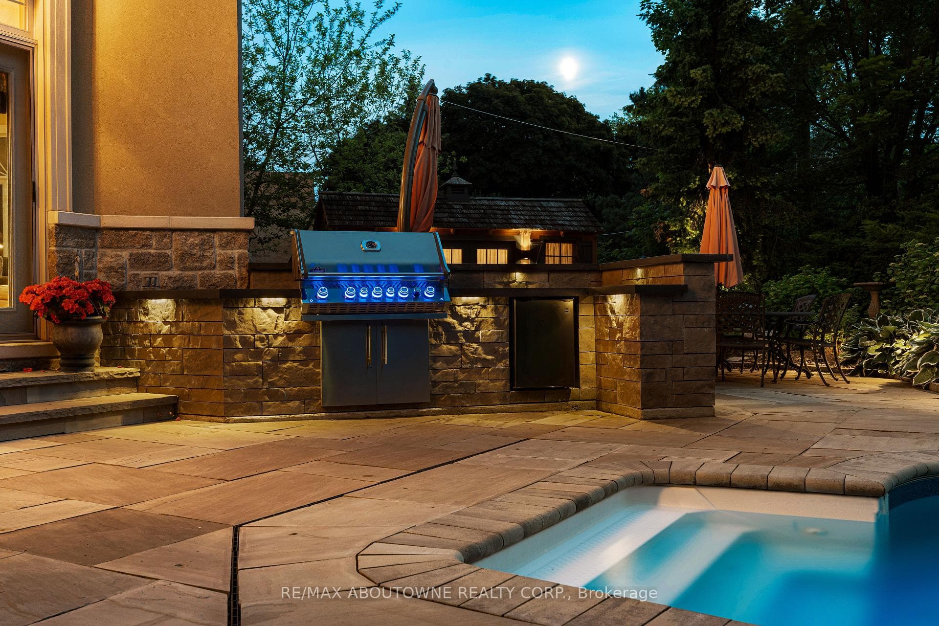 sophisticated entertaining and complete privacy