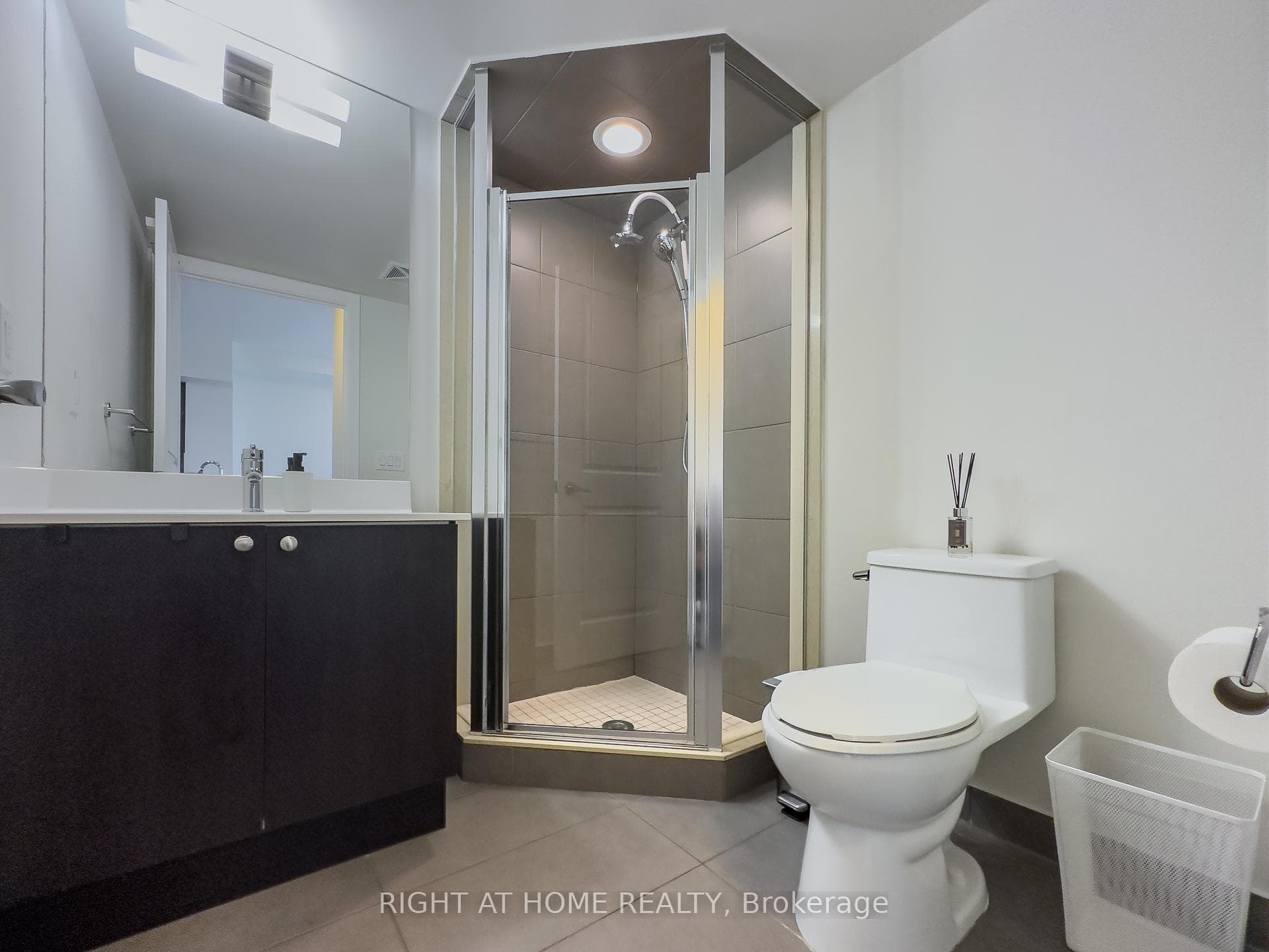 1235 Bayly Street Unit 1413 photo 22