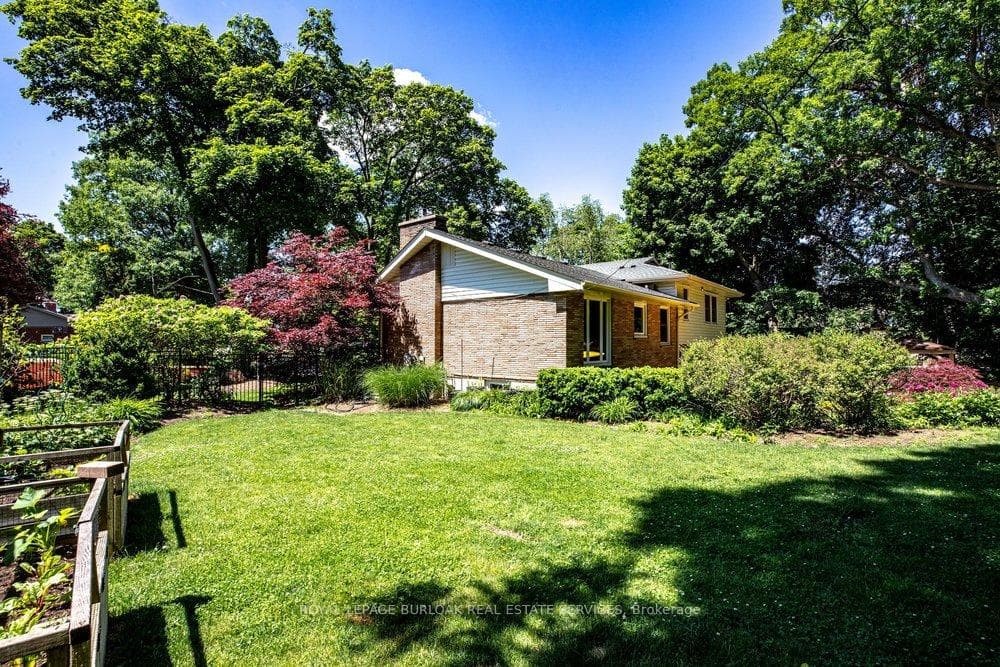 589 Sharalin Court photo 38