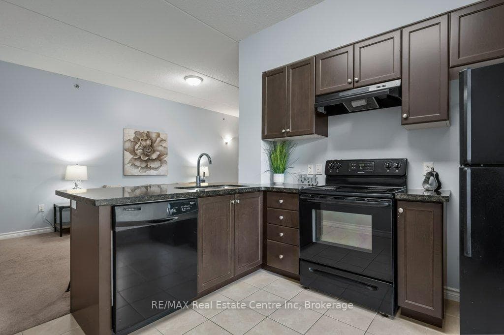 1440 GORDON Street Unit 113 photo 9