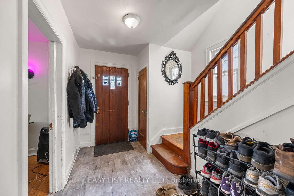 550 Brock Street photo 6