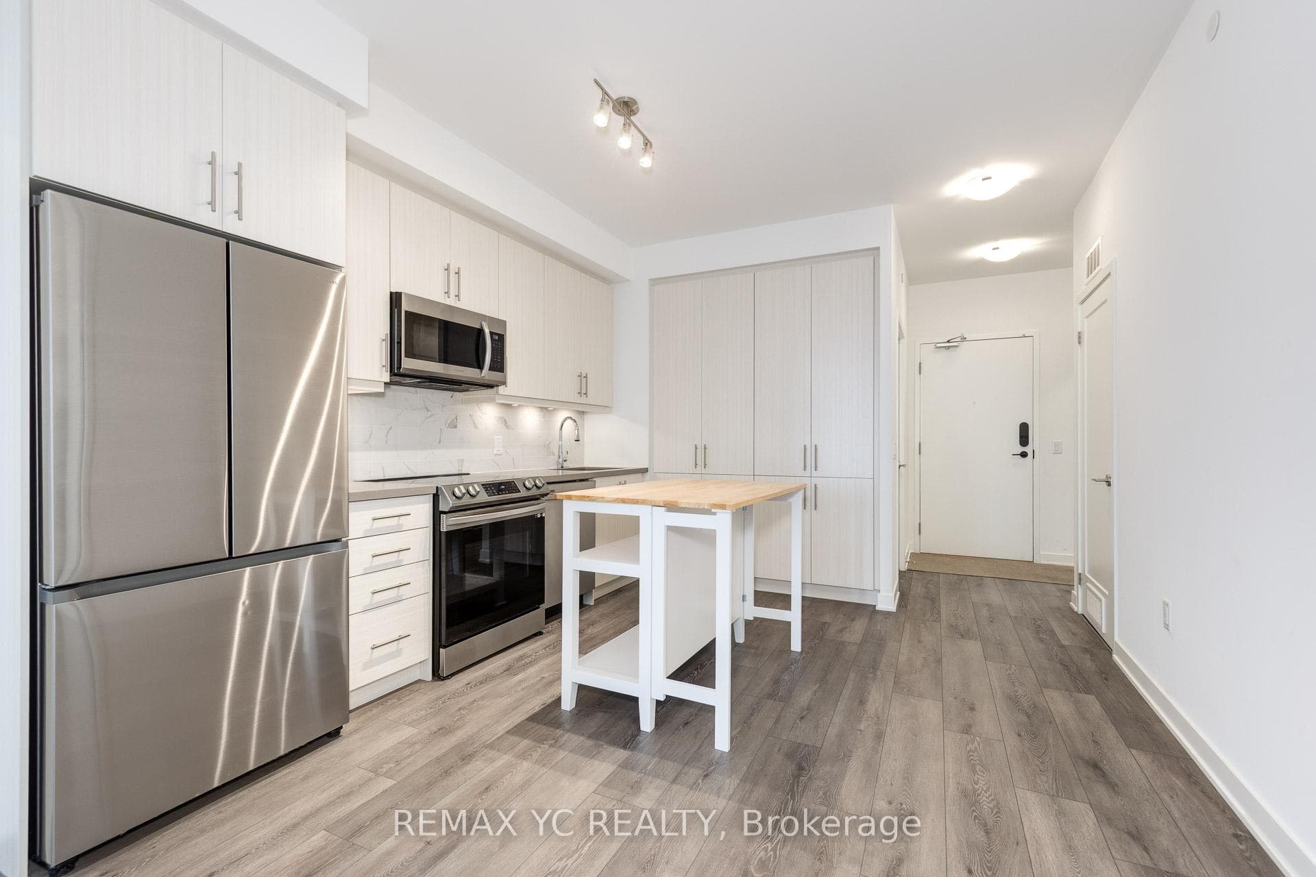 95 Oneida Crescent Unit 305 photo 4