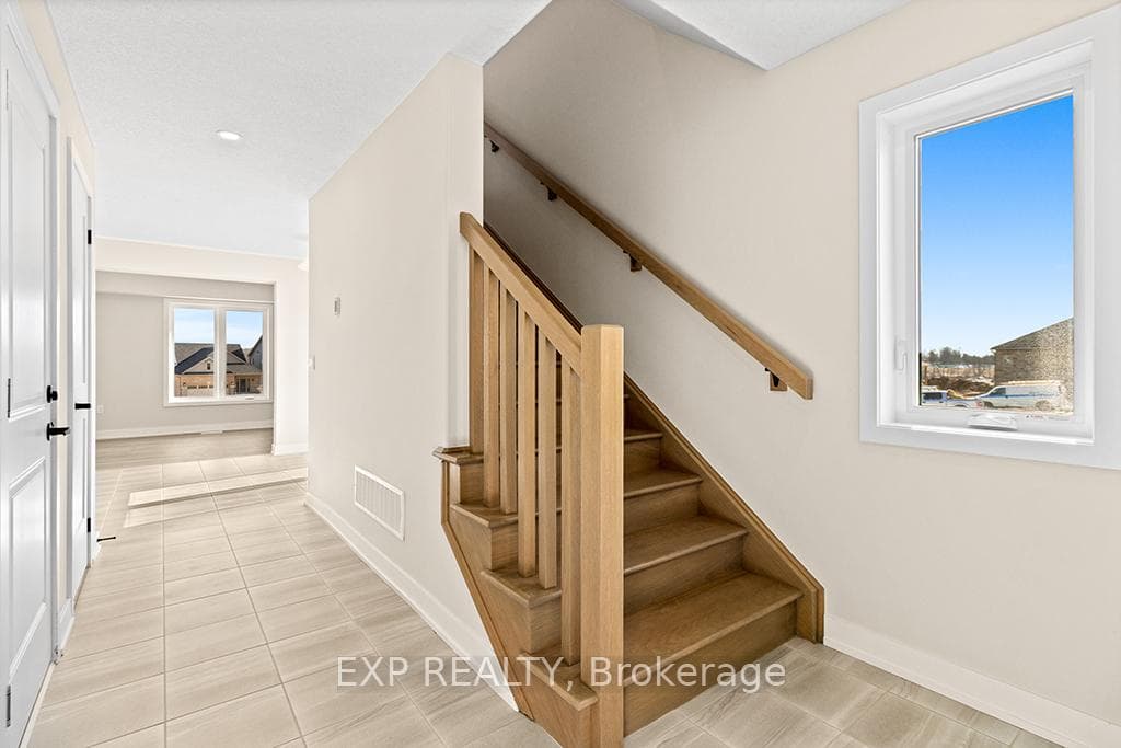131 Fitzgerald Street photo 4