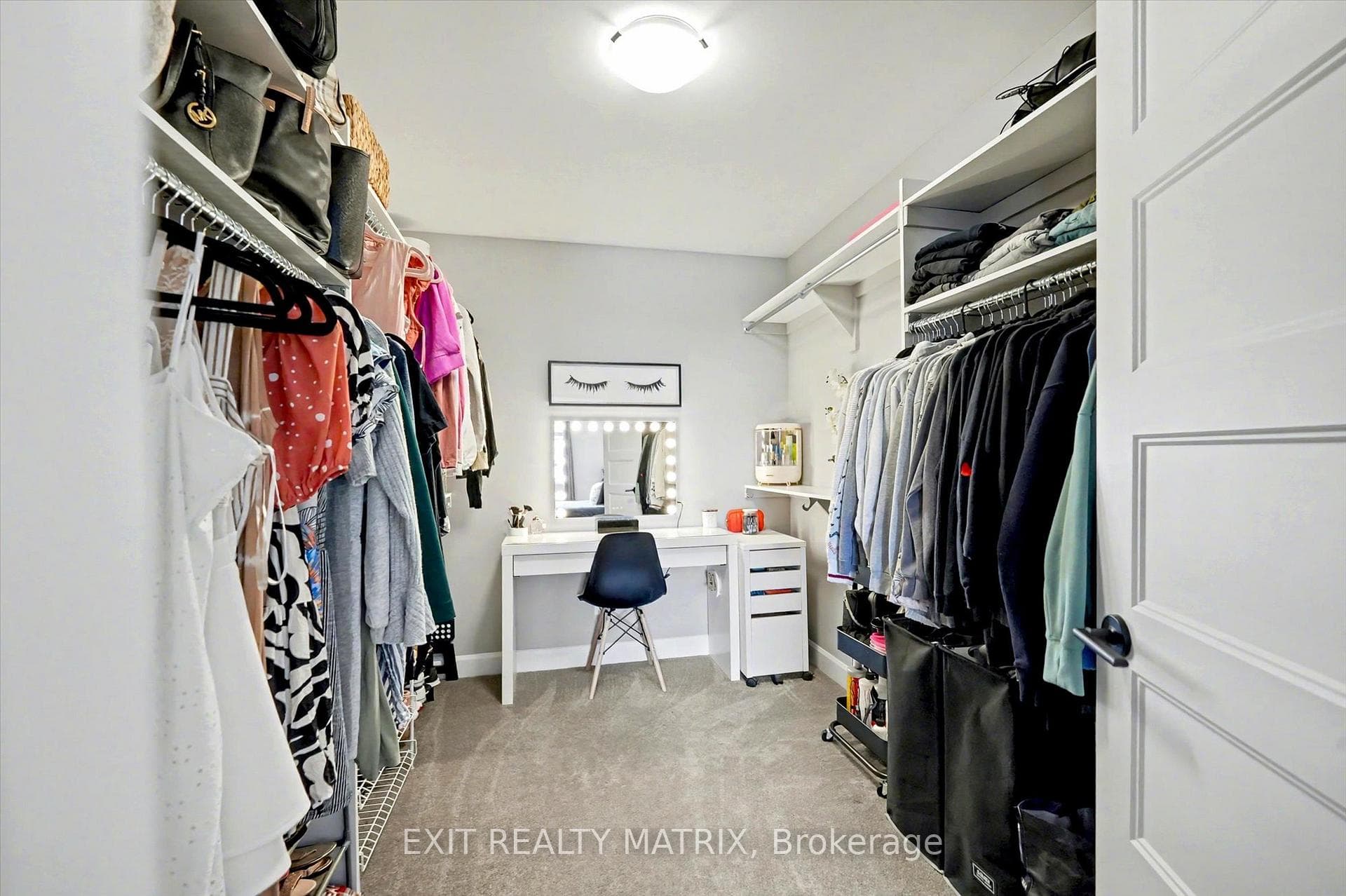 710 Azure Street photo 22