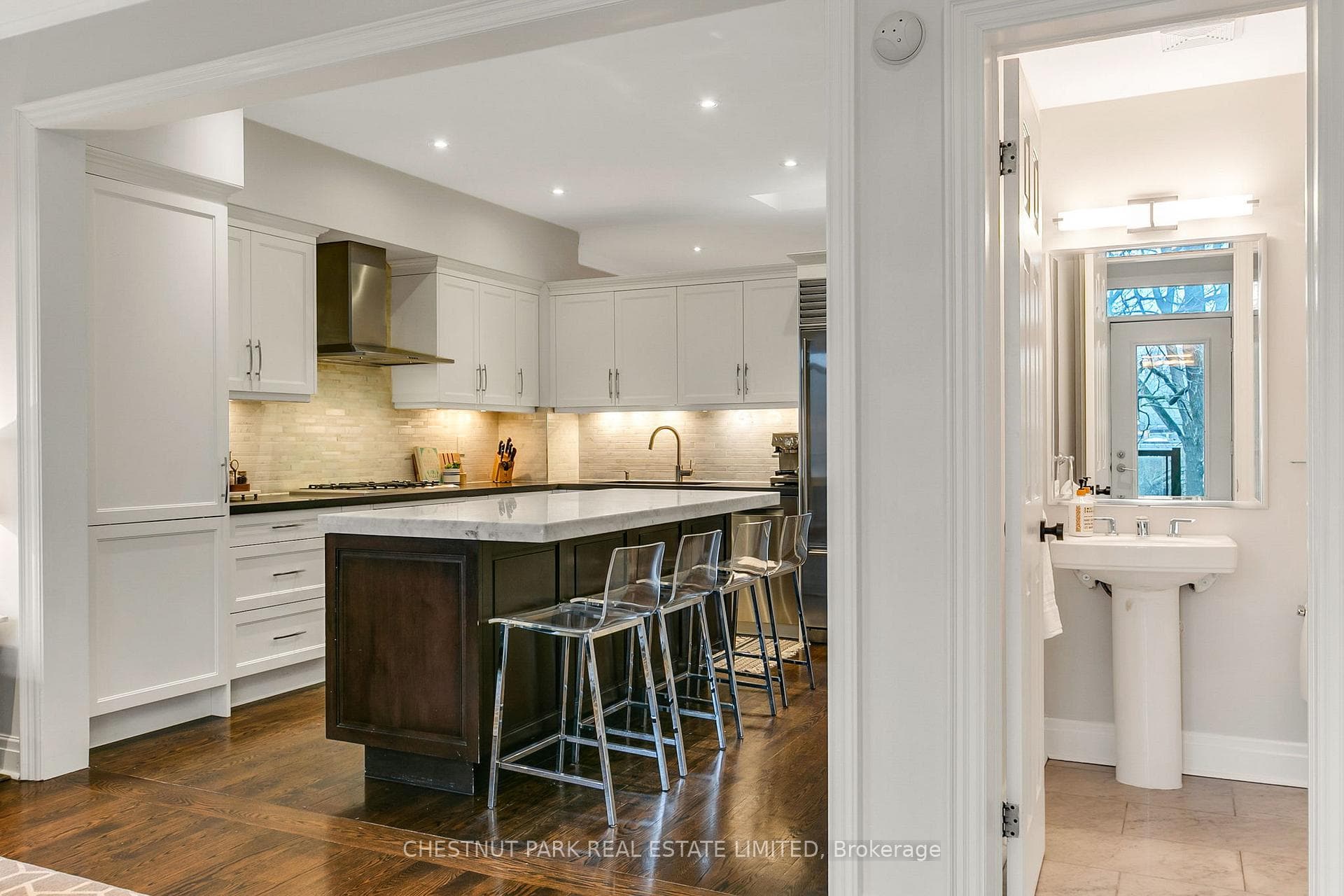 298 Erskine Avenue photo 18