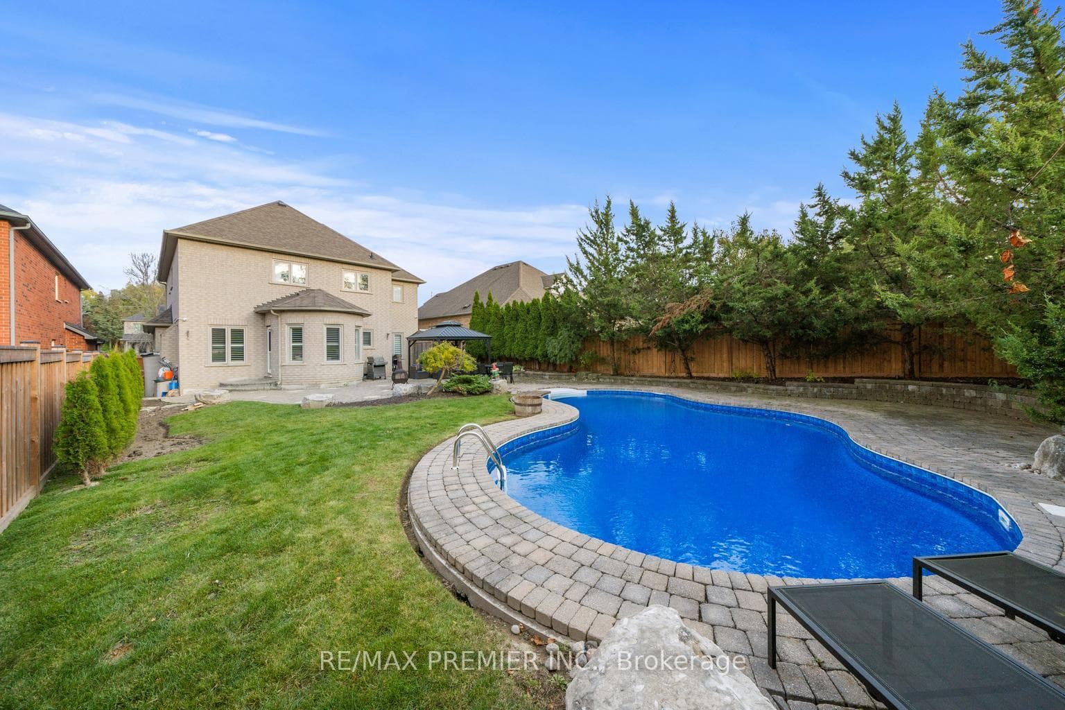 66 Benville Crescent photo 36