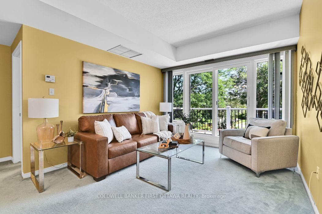 99 Robson Court photo 17