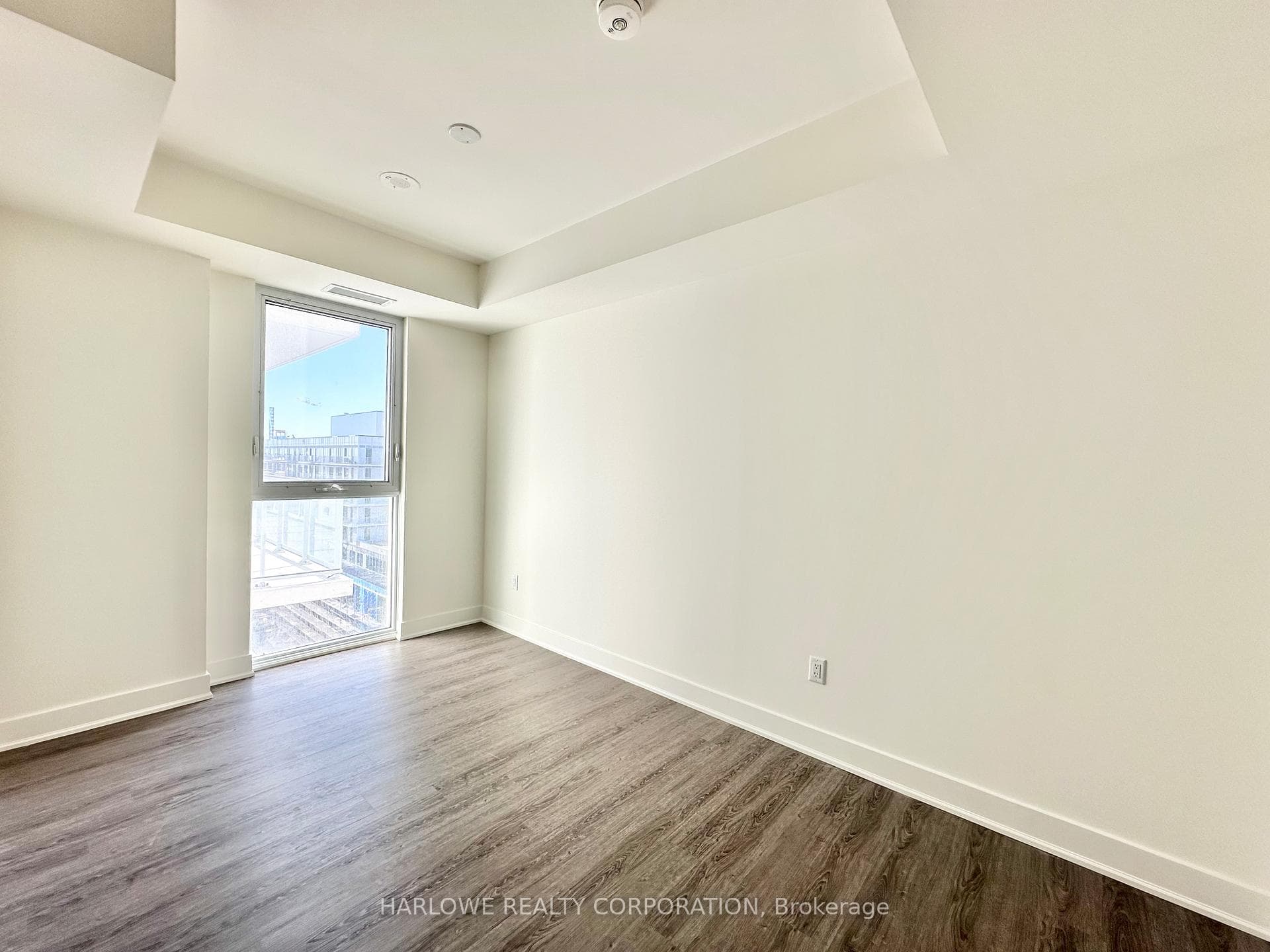 185 Deerfield Road Unit 904 photo 6