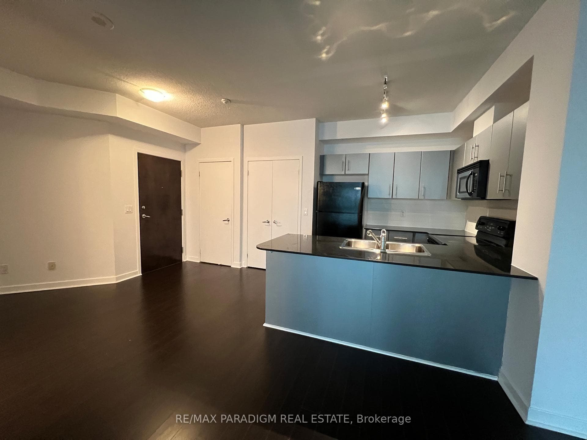 12 Yonge Street Unit 1201 photo 2