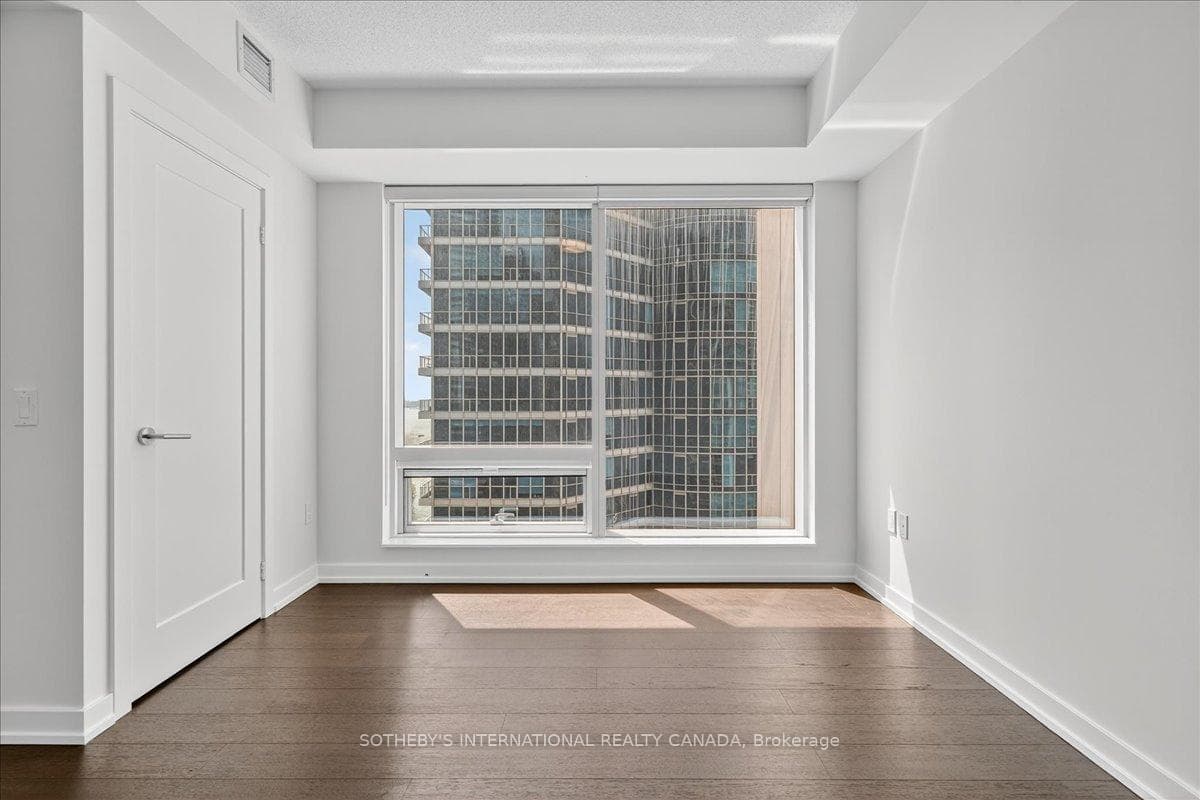 10 York Street Unit 2105 photo 10