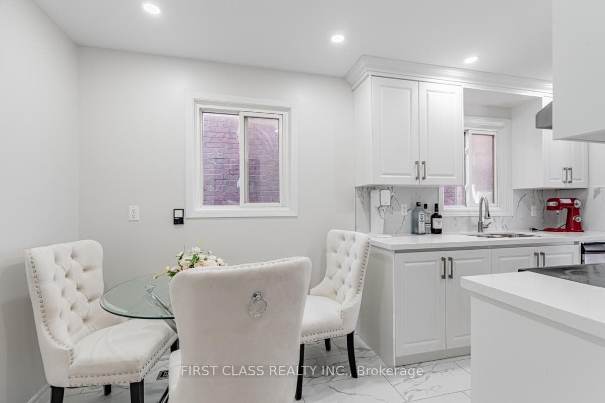 27 Brimstone Crescent photo 14