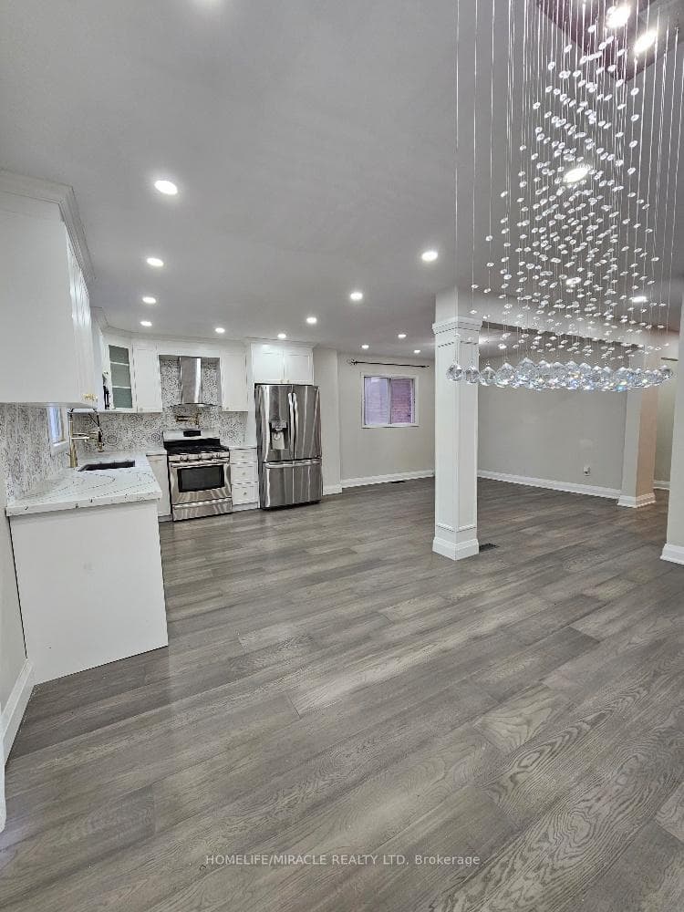 21 Larner Drive Unit Main photo 4