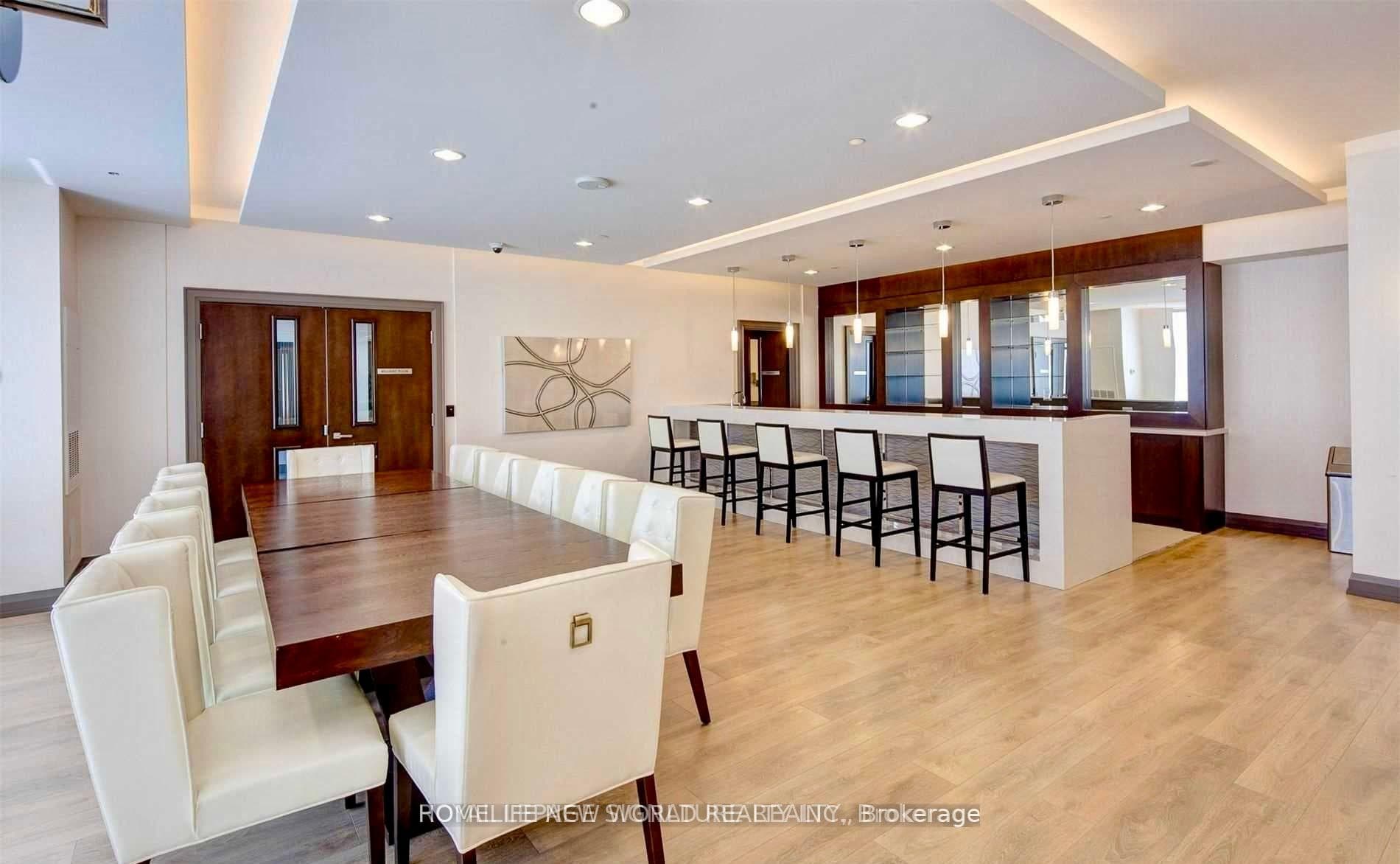 7165 Yonge Street Unit 430 photo 18