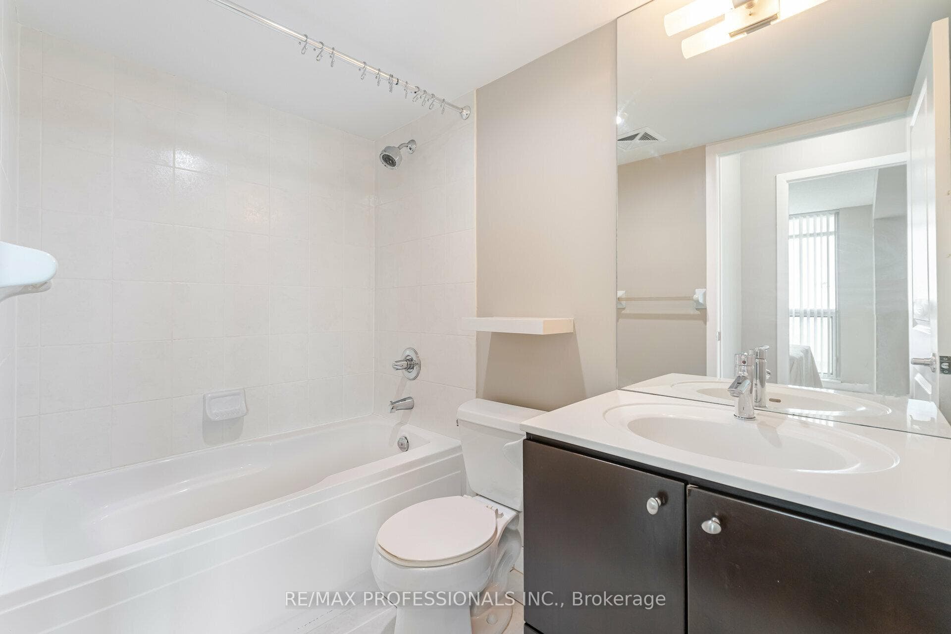 225 Sherway Gardens Road Unit 2007 photo 36