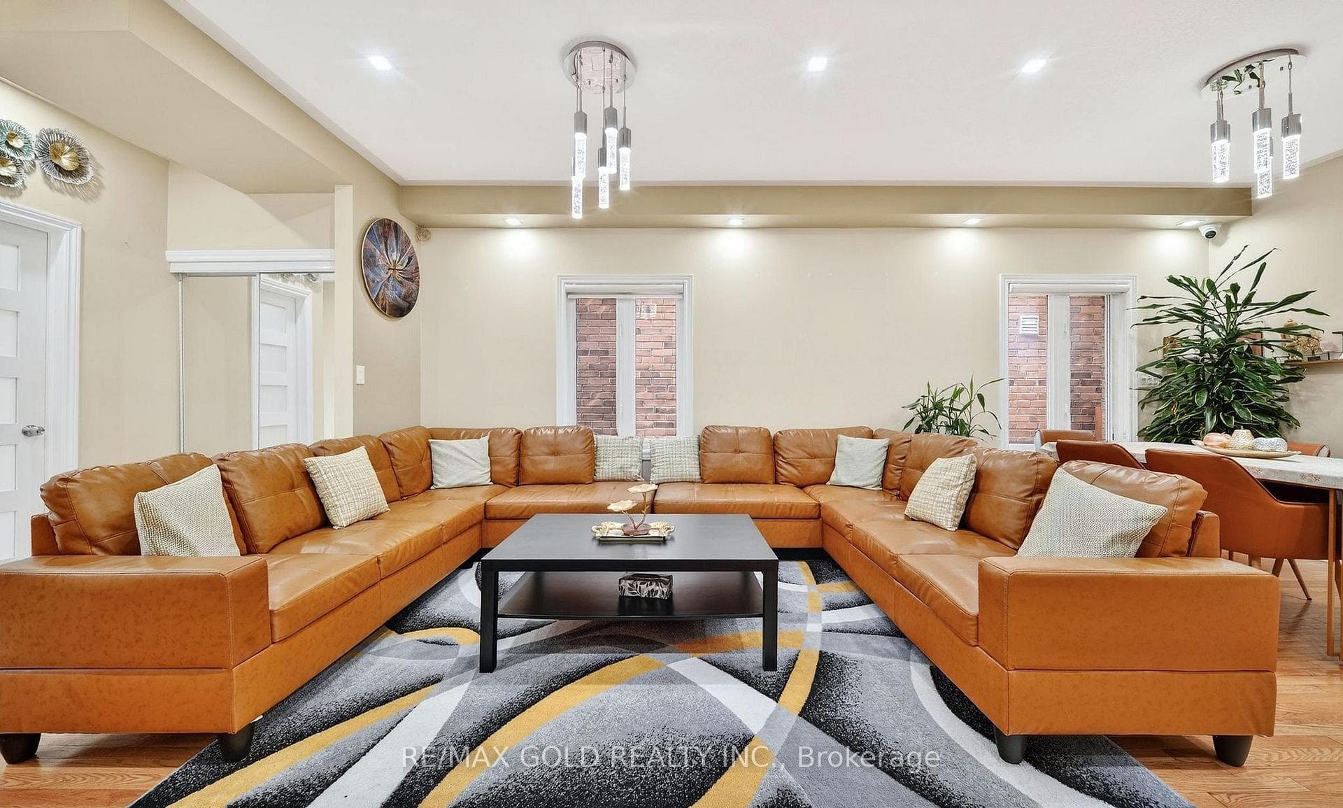 161 Shephard Avenue photo 8