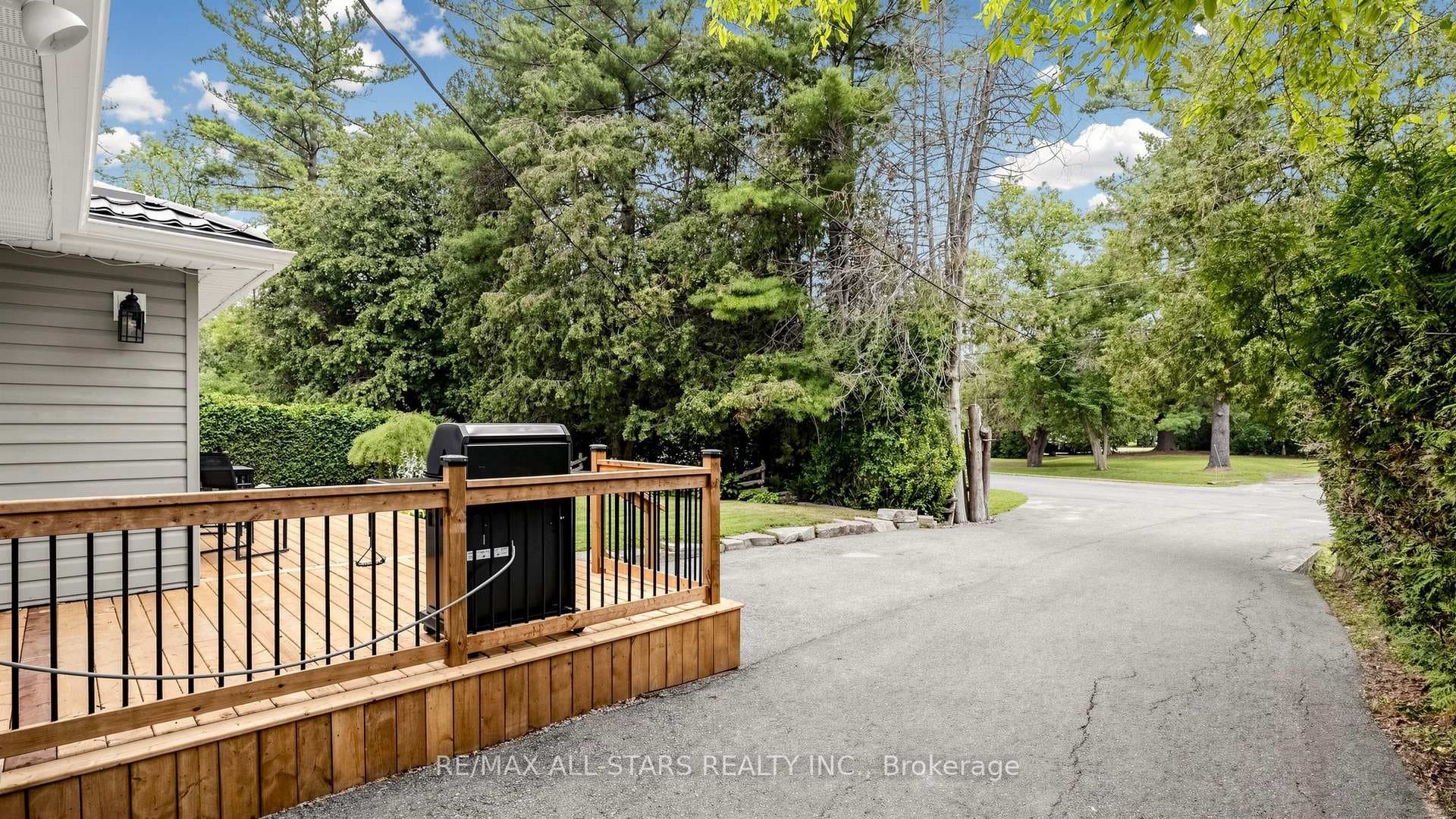 28 Florence Drive photo 4