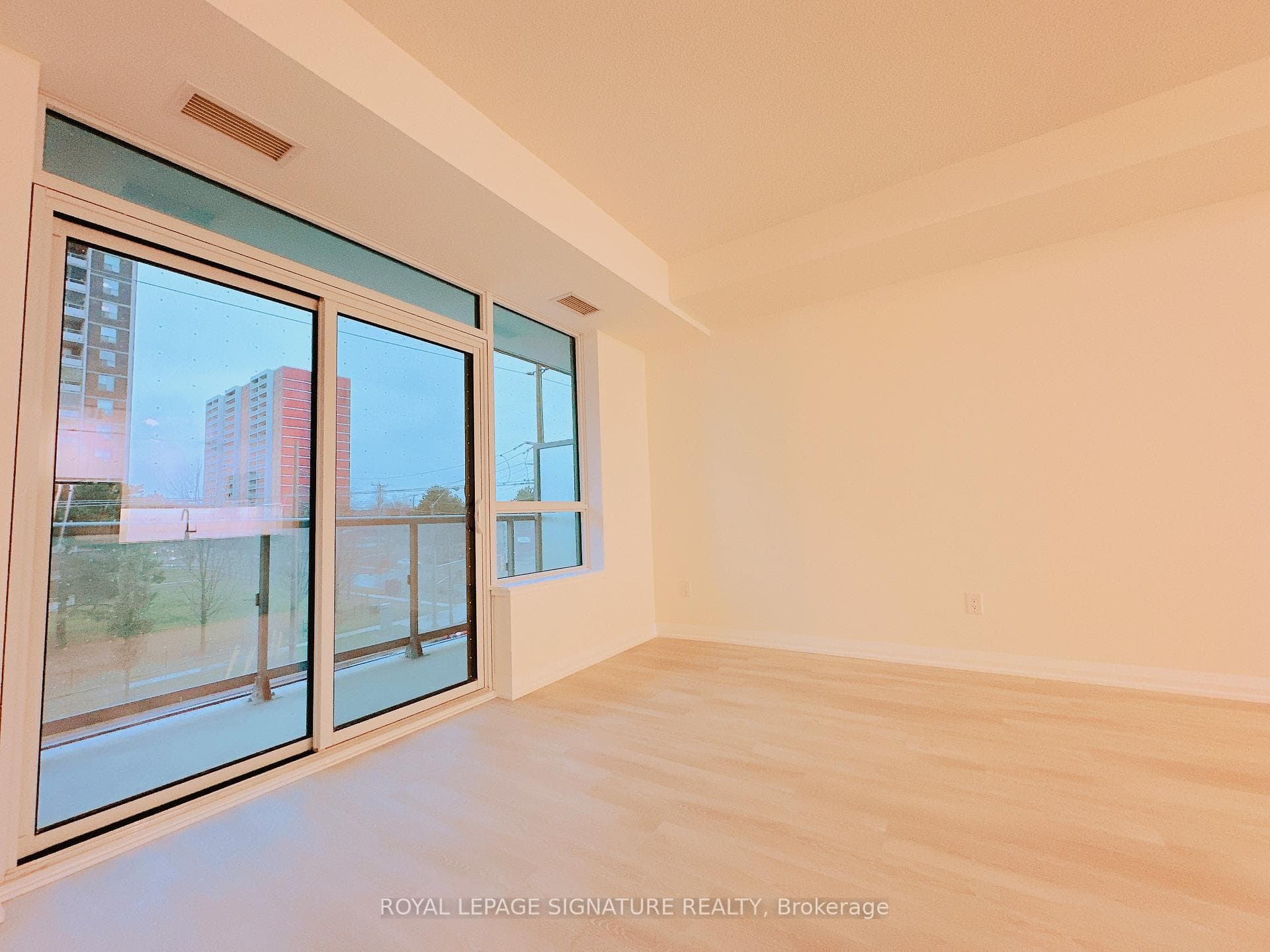 3260 Sheppard Avenue Unit 311 photo 11
