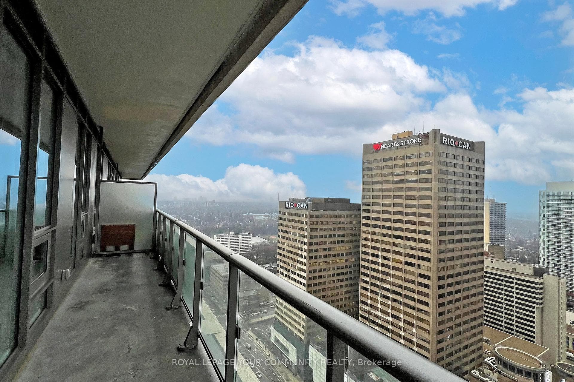 2221 Yonge Street Unit 3001 photo 29