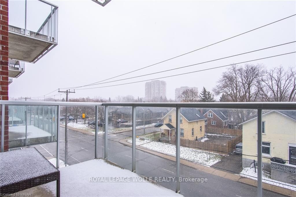 42 Bridgeport Road Unit 306 photo 4
