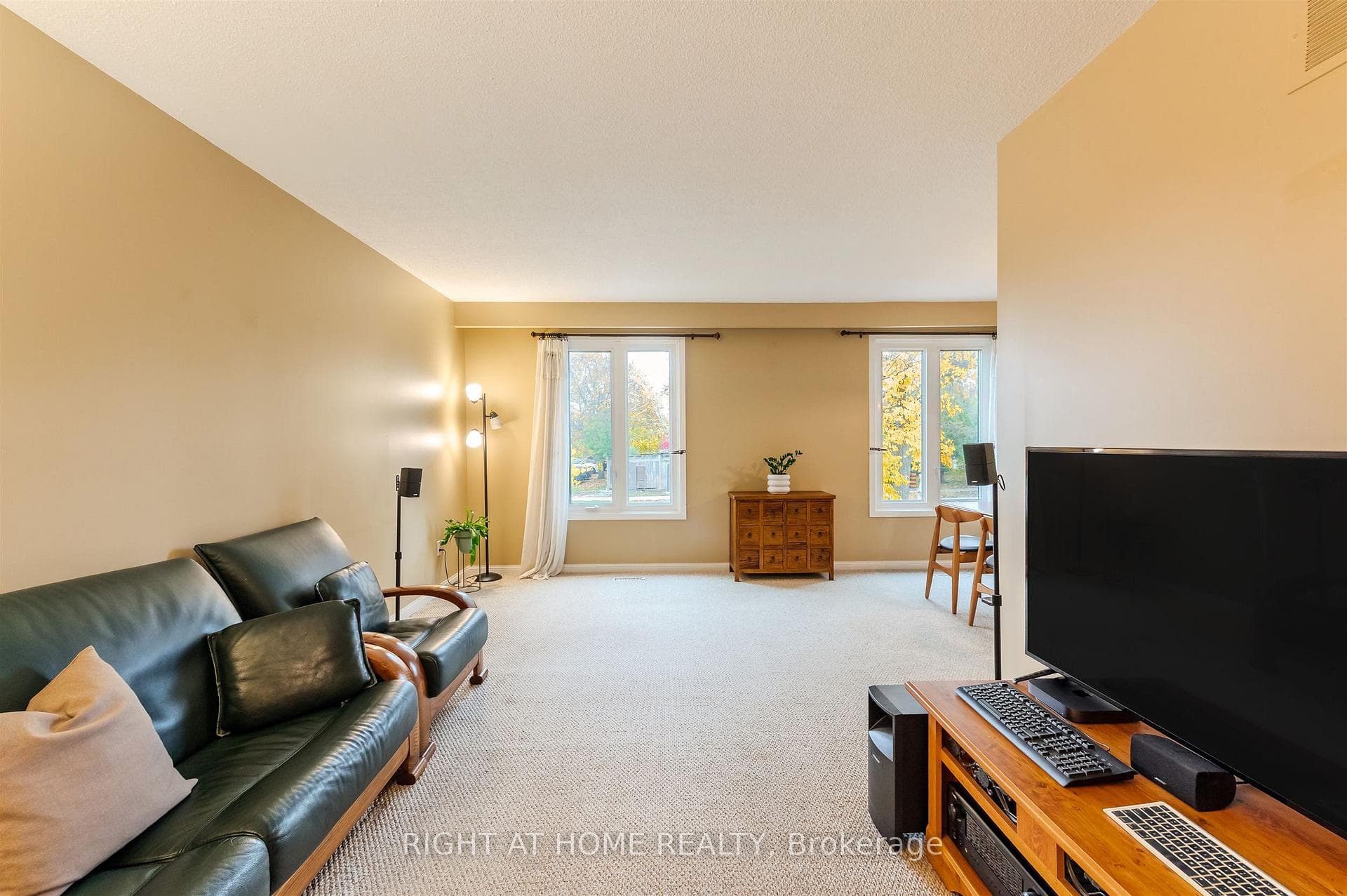 1033 Havendale Boulevard photo 8
