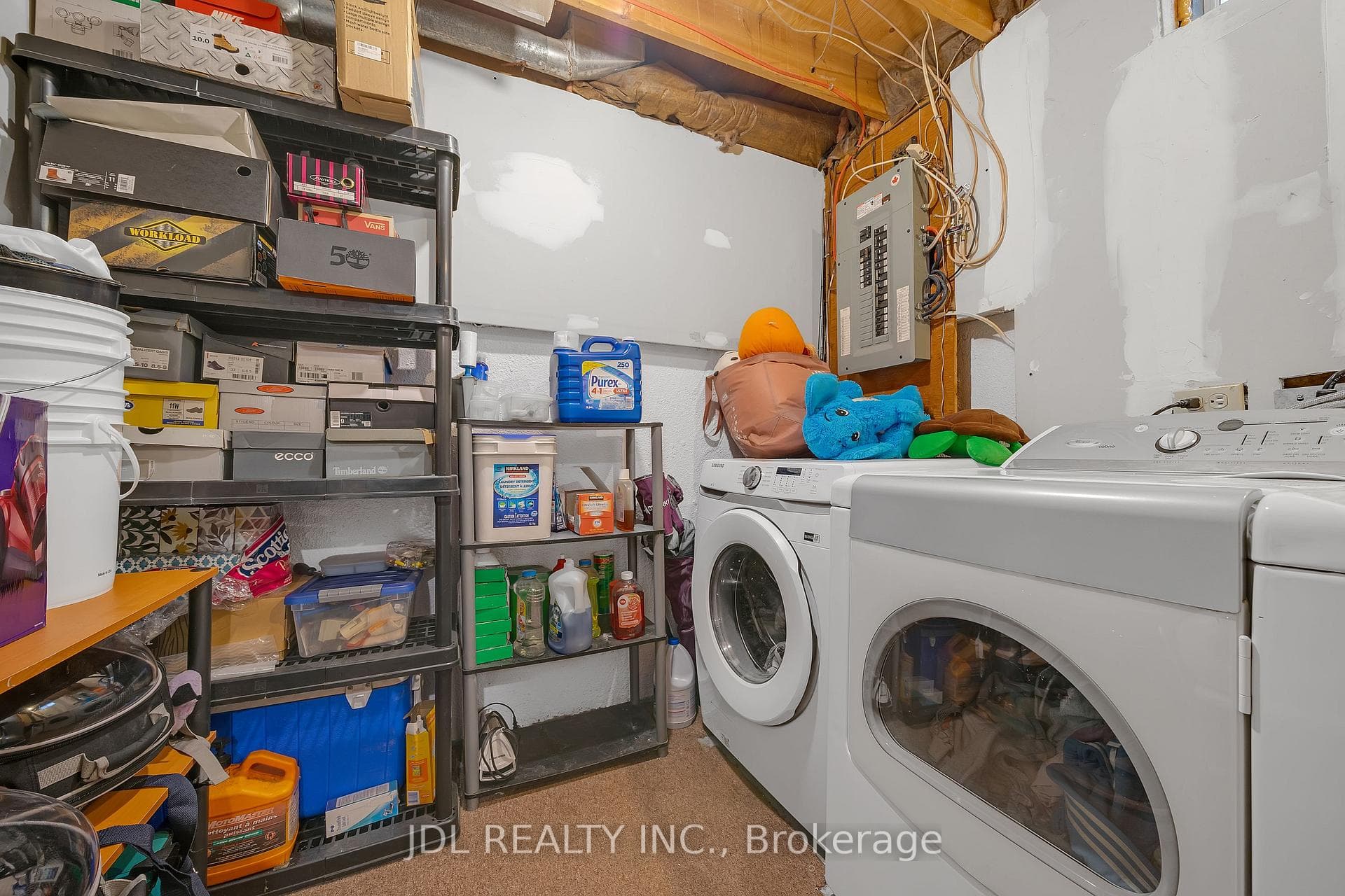 83 Reginald Crescent photo 31