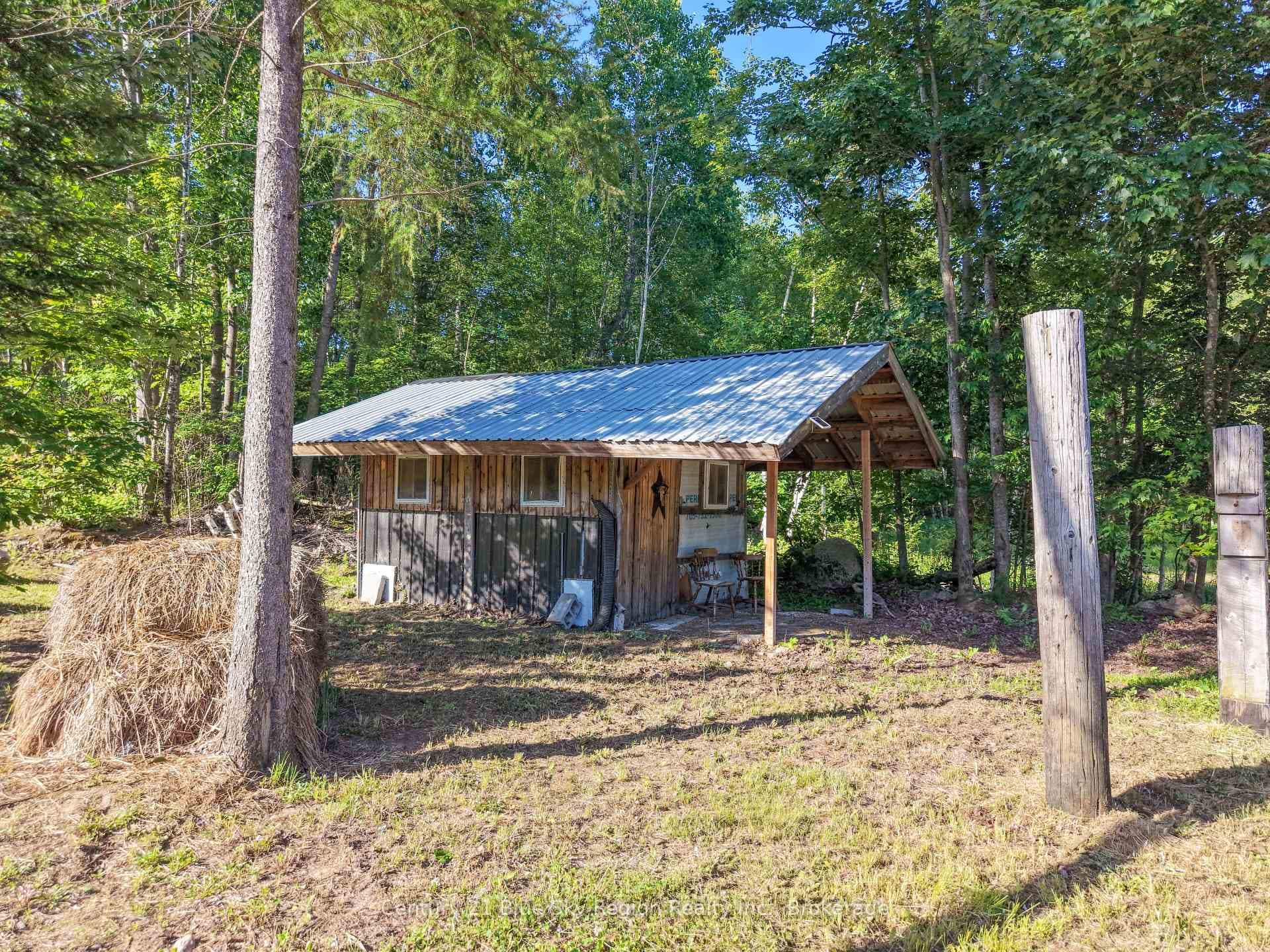 79 Hillcrest Road photo 49