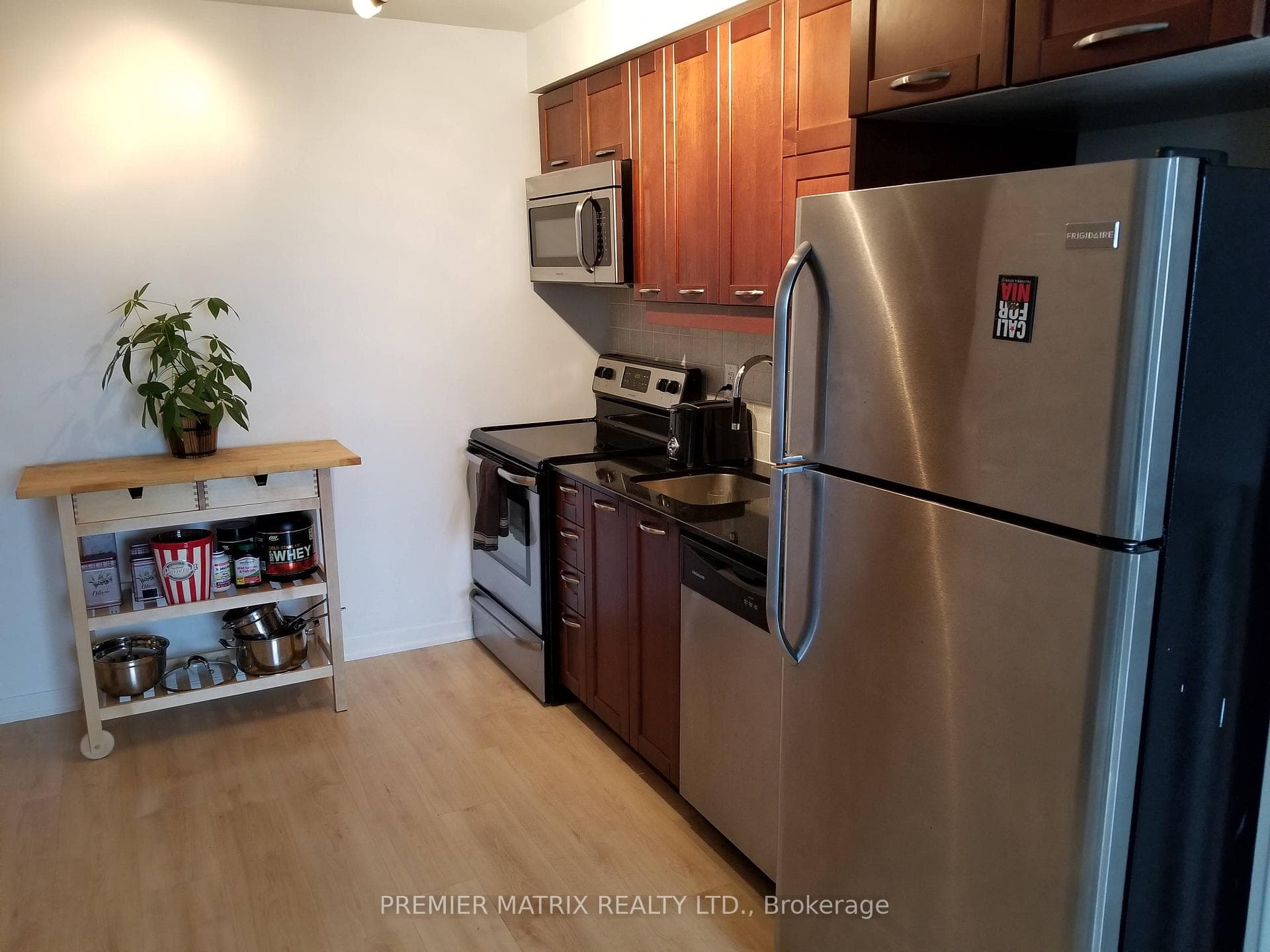 38 Joe Shuster Way Unit 2110 photo 3