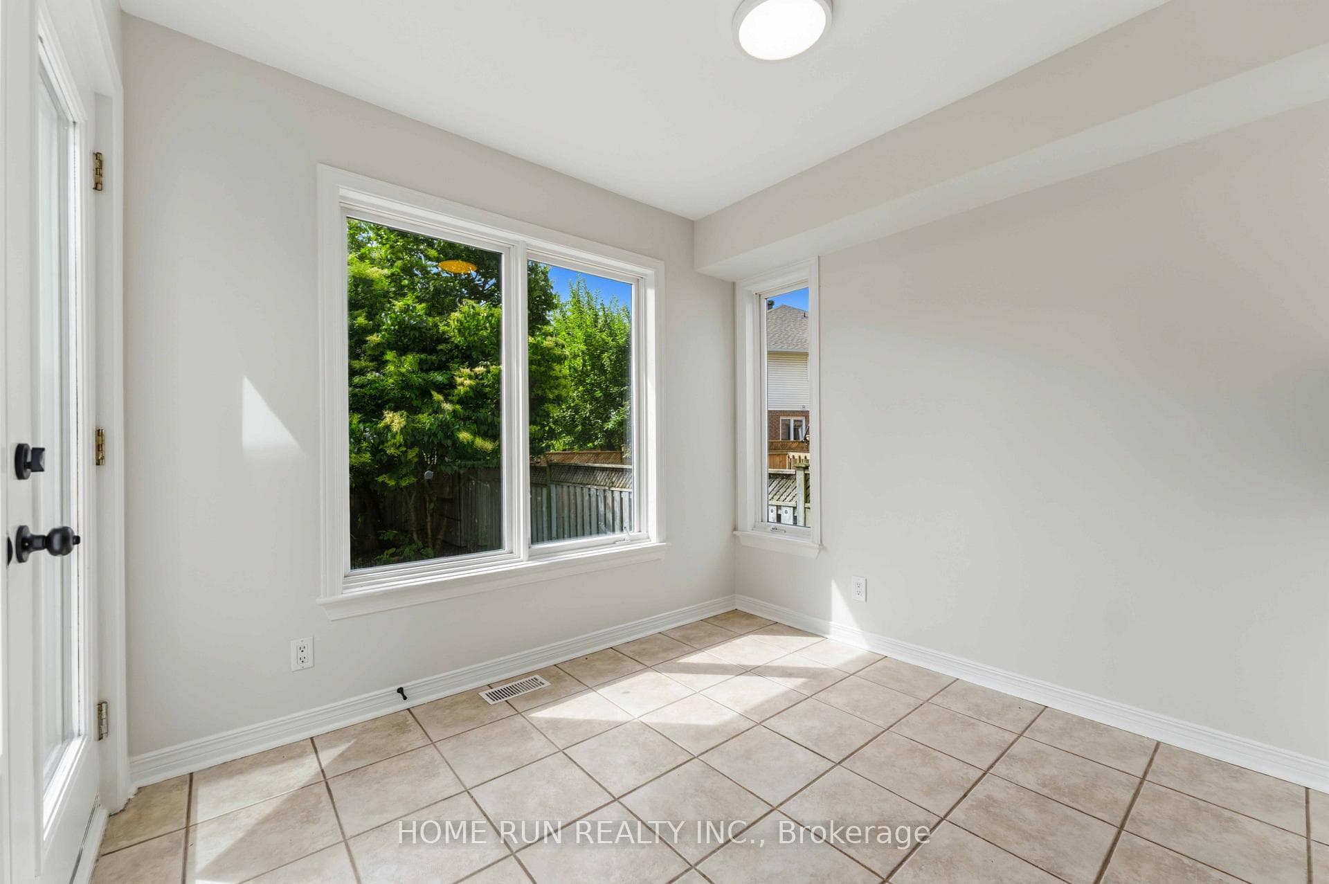 20 Redding Way photo 9