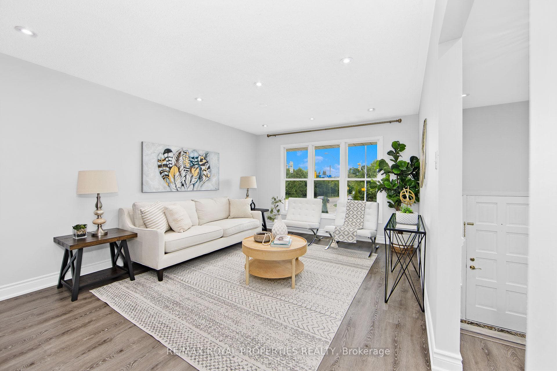 560 Bristol Road photo 7