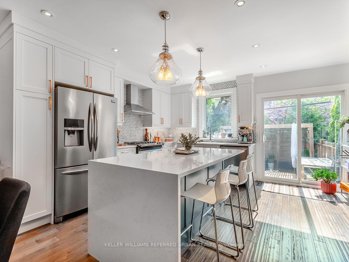 136 Bellwoods Avenue photo 12