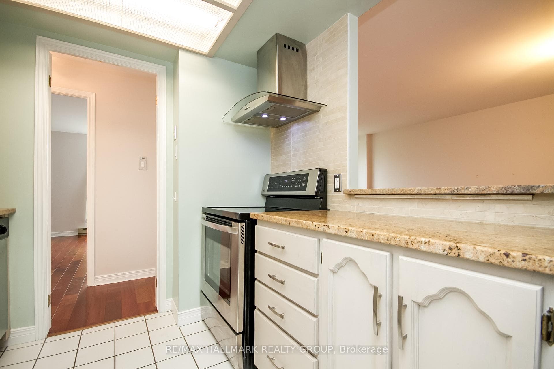 15 Murray Street Unit 306 photo 18