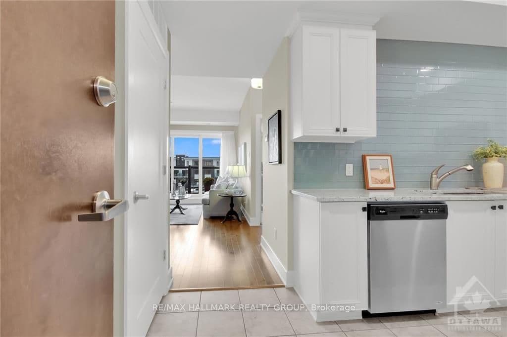 615 LONGFIELDS Drive Unit 302 photo 5