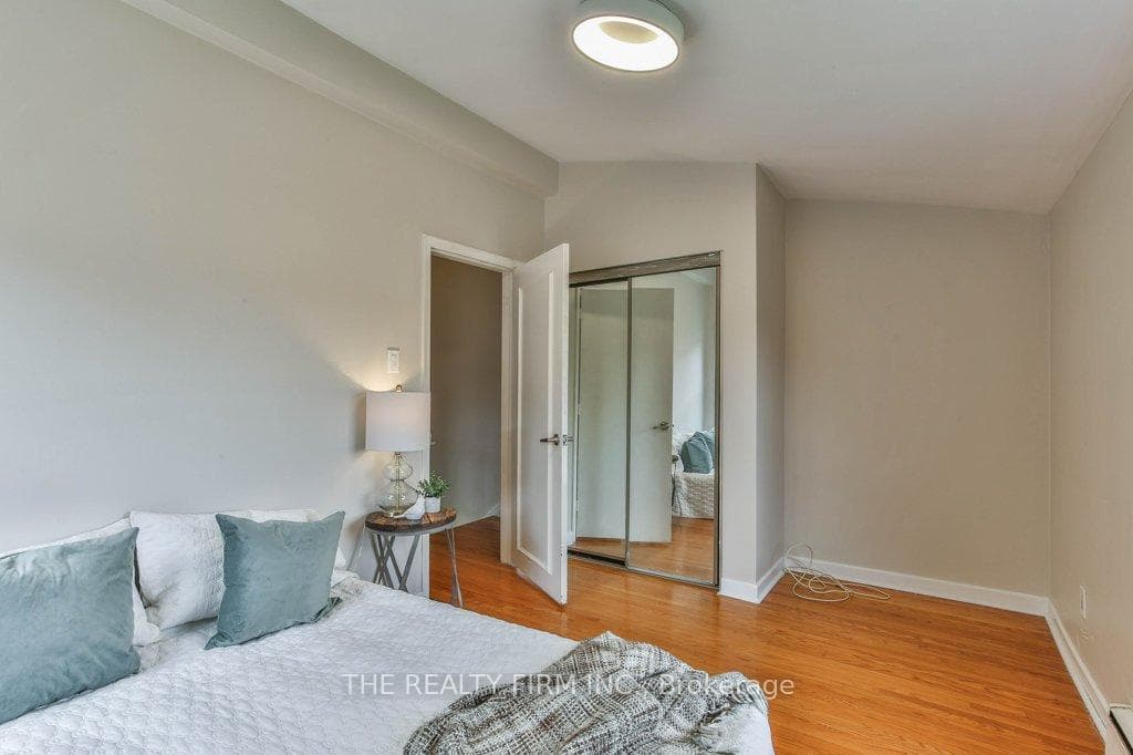 50 Guildwood Walk photo 26
