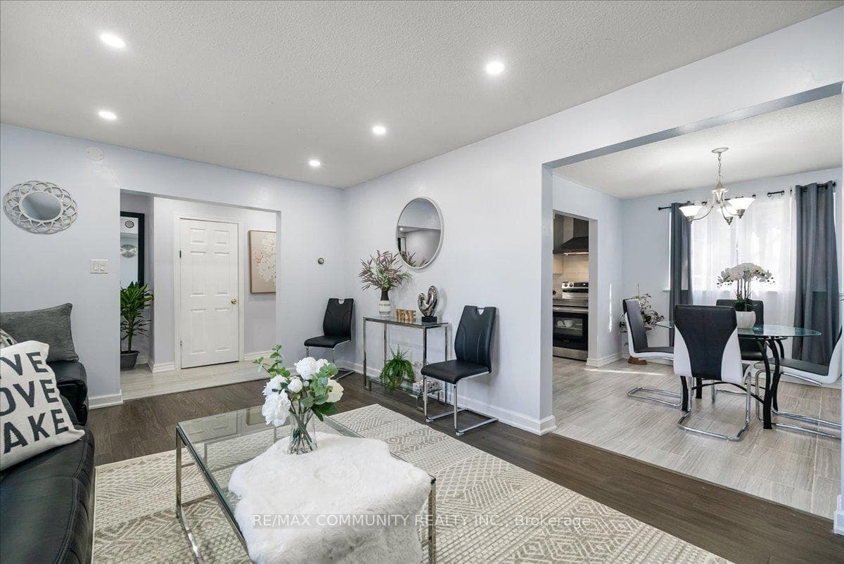 520 Elm Road photo 6