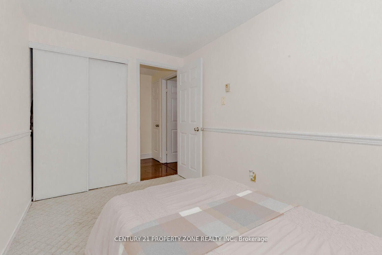 9 Glencairn Square photo 25