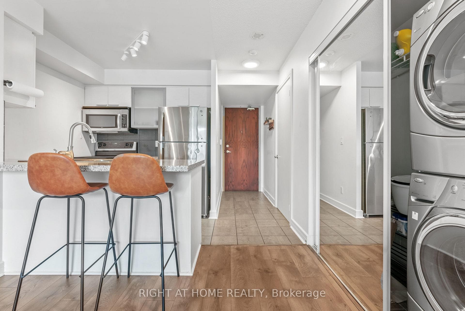 16 Harrison Garden Boulevard Unit 209 photo 7