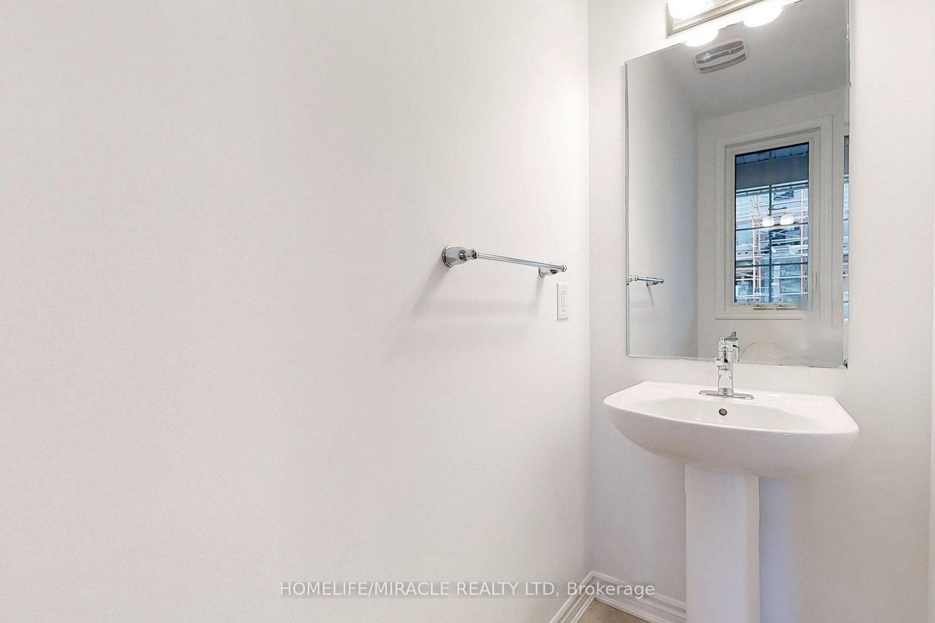 1338 Leriche Way photo 18
