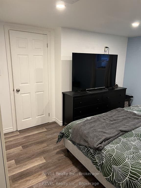 basement bedroom