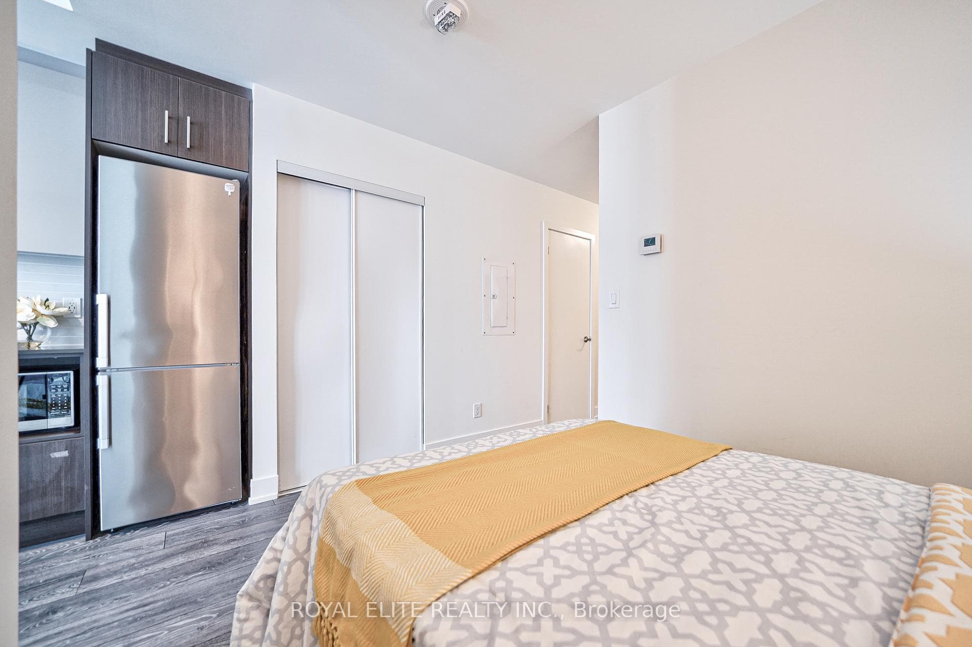 180 Fairview Mall Drive Unit 312 photo 14