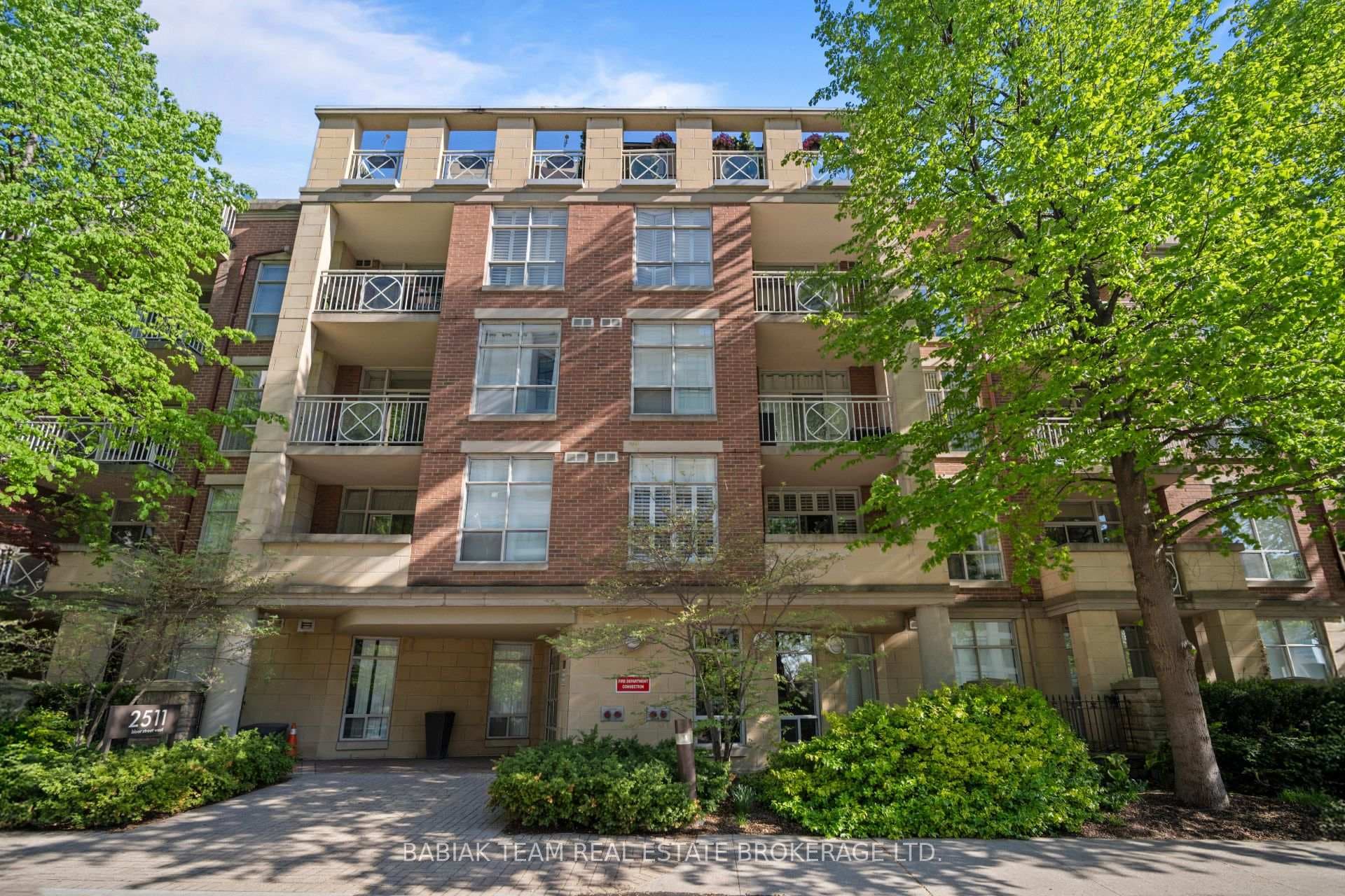 2511 Bloor Street Unit 304 photo 1