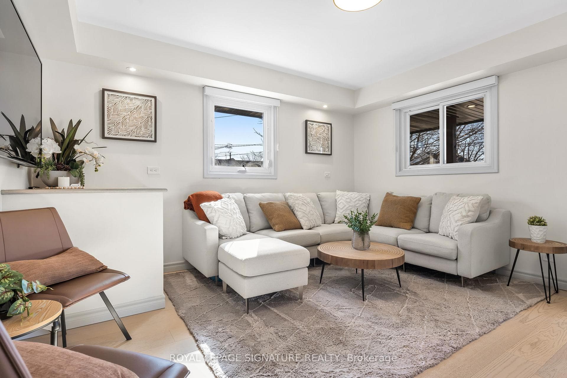 111 Eastchester Avenue Unit Upper photo 15