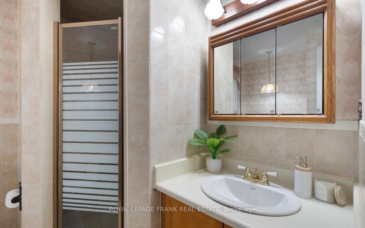 14 Claret Road Unit MAIN FLR photo 17
