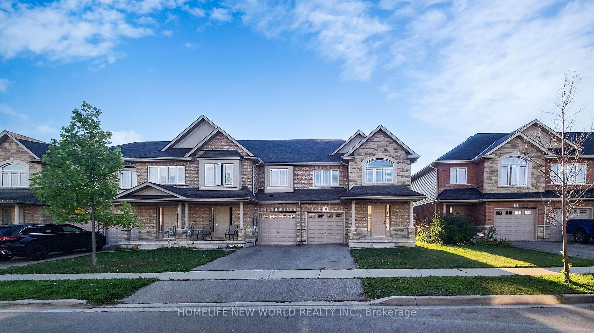 103 Charleswood Crescent photo 2