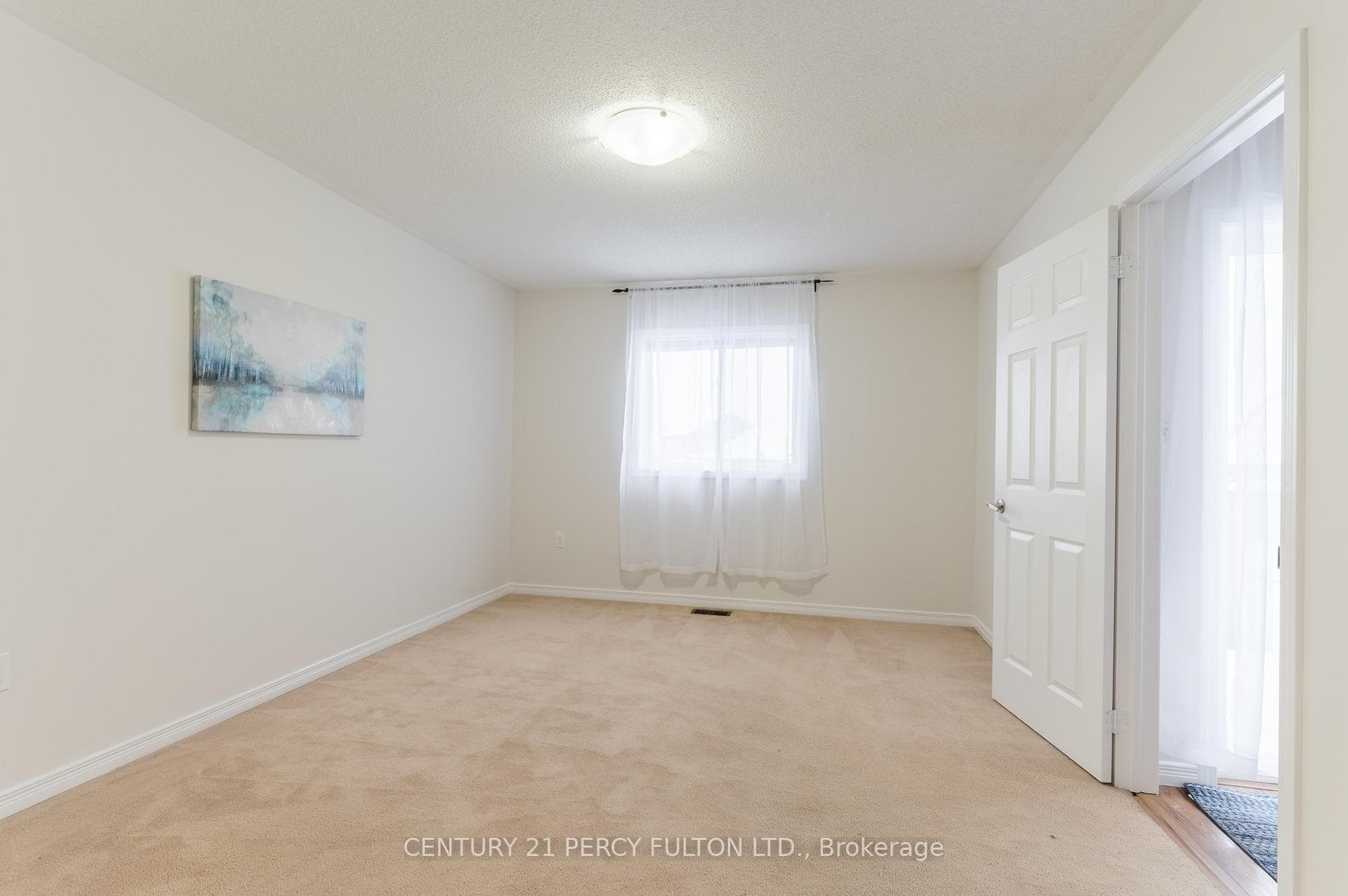 223 Cowling Heights photo 16
