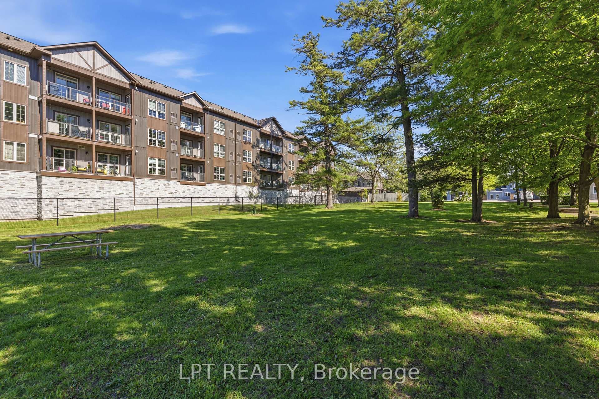110 Grew Boulevard Unit 303 photo 28